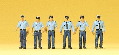 (HO)夏の制服を着たフランスの警察官