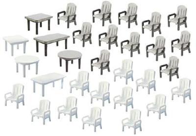 ガーデンチェア(24)とテーブル(6)