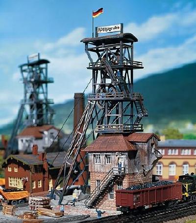 工場のコンベヤ棟