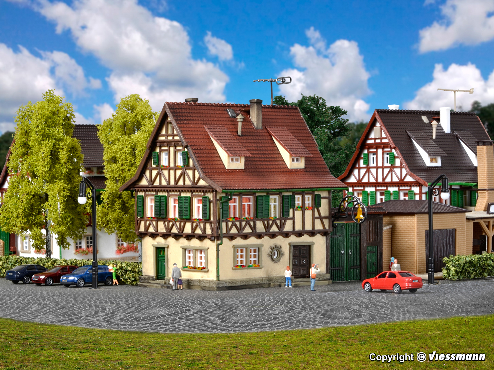 ハーフティンバーの旅館（LED照明付き）